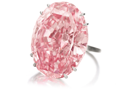růžový barevný diamant